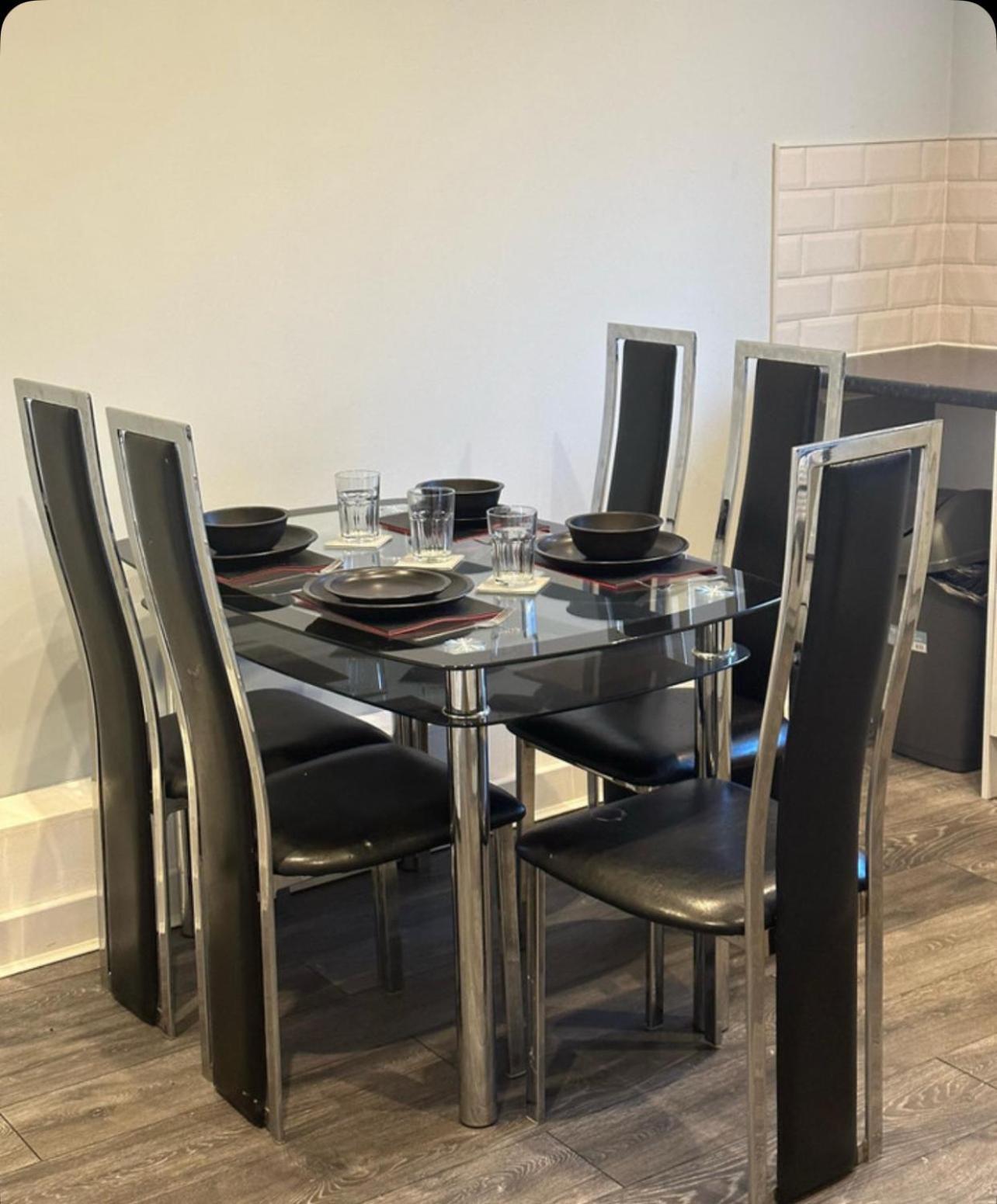 The Luxe By Waggoner Aparts 2 Bedroom! 布雷得佛 外观 照片